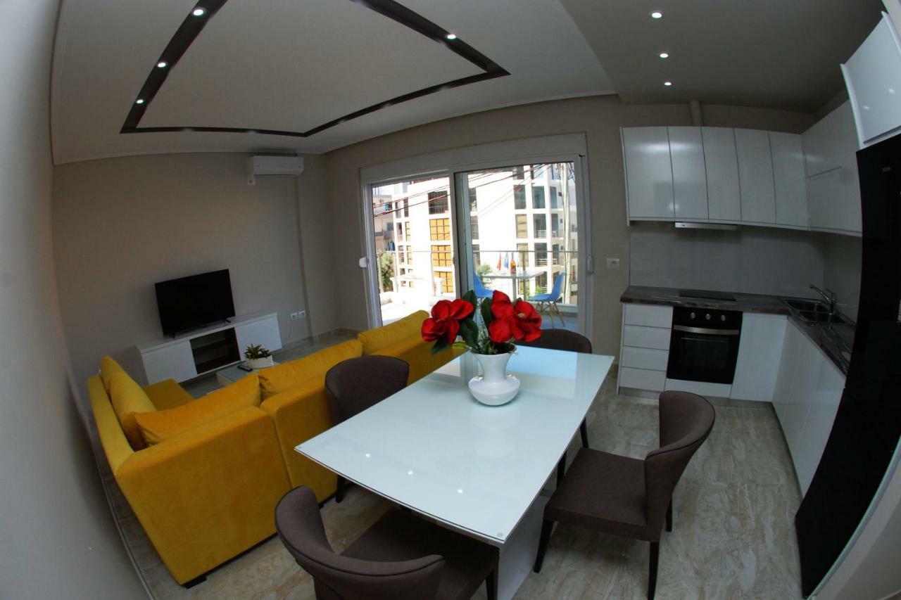 Oceanic Luxury Apartments Sarandë Exterior foto