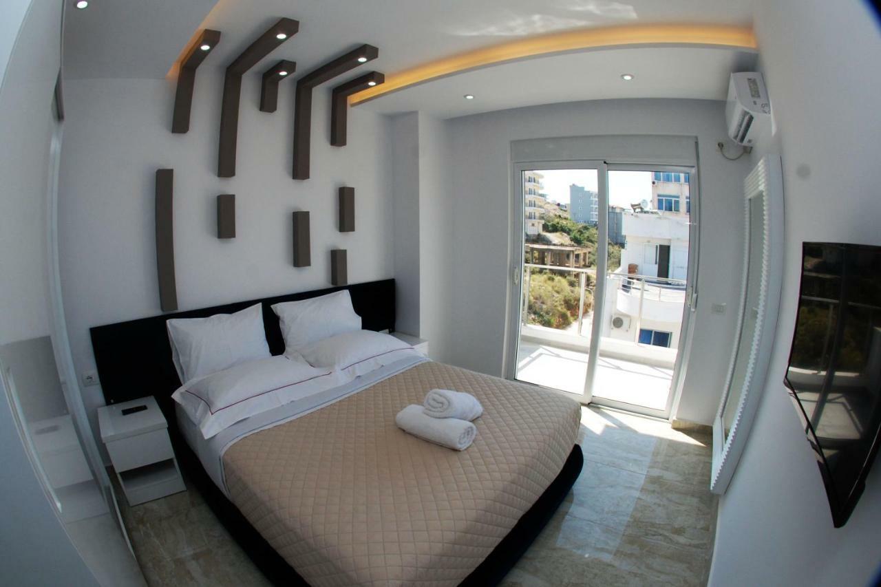 Oceanic Luxury Apartments Sarandë Exterior foto