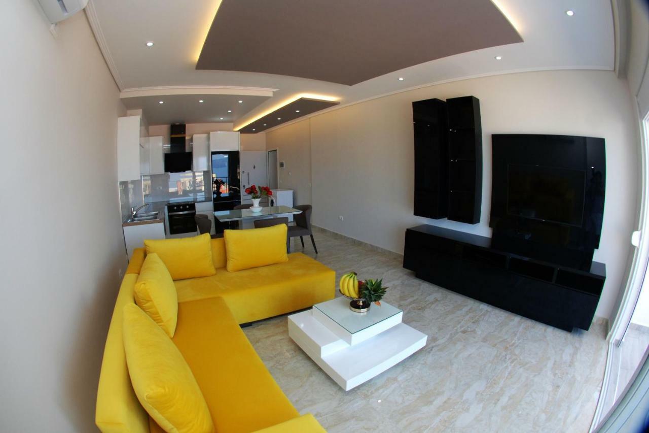 Oceanic Luxury Apartments Sarandë Exterior foto